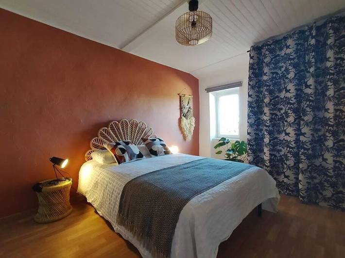 Gîte pour 4 personnes, avec vue et jardin à Montblanc
