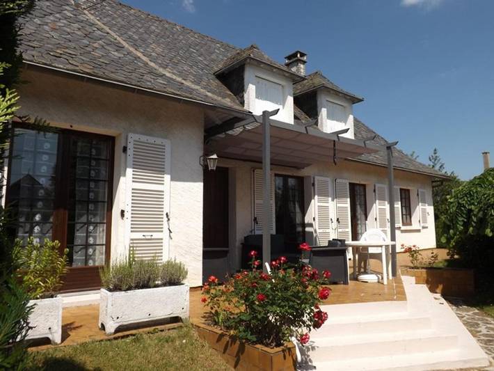 Location de vacances pour 5 personnes, avec jardin à Pleaux - 2