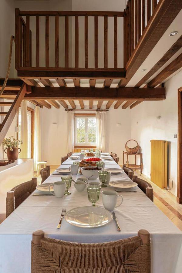 Location de vacances pour 15 personnes, avec jardin et sauna ainsi que jacuzzi et piscine dans La Chapelle Hareng