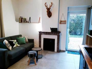 Gîte pour 6 personnes, avec jardin dans Lacroix-sur-Meuse