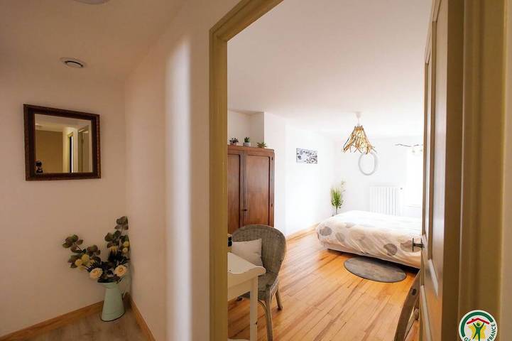 Location de vacances pour 10 personnes, avec terrasse à Lagrand - 4