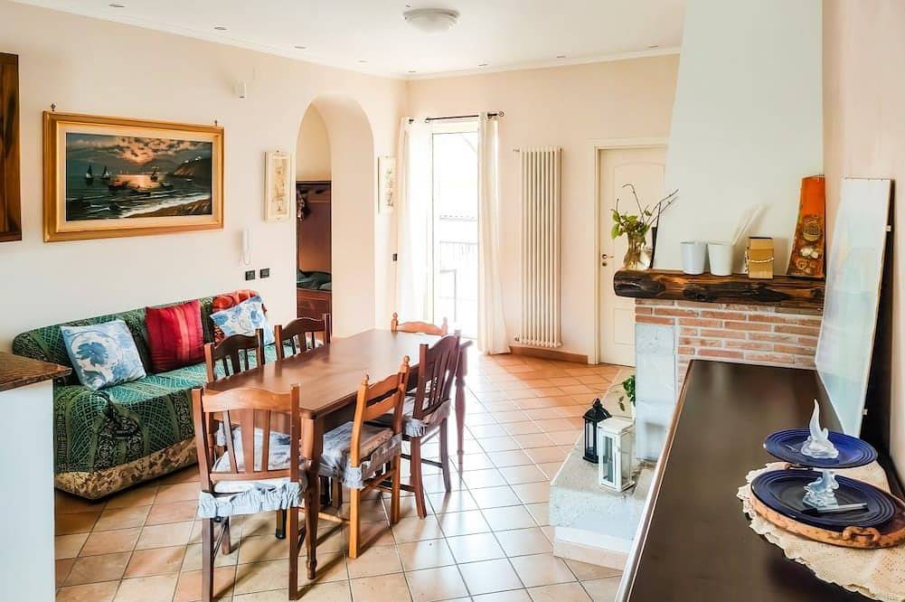 Appartamento intero, Large Family Vacation Home in Cesinali, Provincia d'Avellino