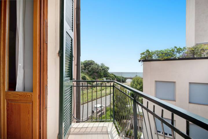 Ganze Wohnung, Ferienwohnung 'Residenz Paradiso Bilocale 202' mit Meerblick, Wlan und Klimaanlage in Spiaggia Libera Attrezzata Il Volto, Moneglia