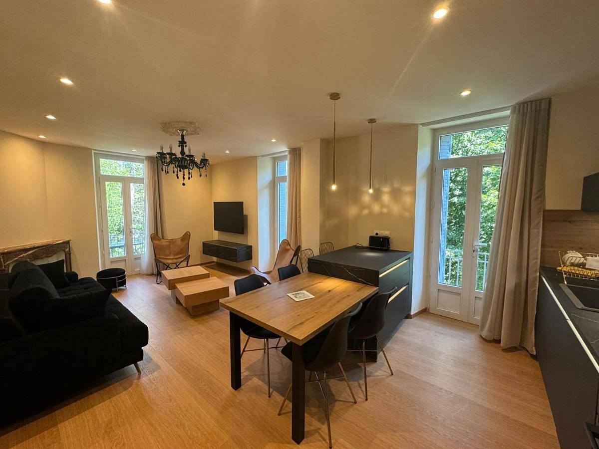 Appartement entier, One-Bedroom Deluxe Apartment in Château Queyras, Château-Ville-Vieille