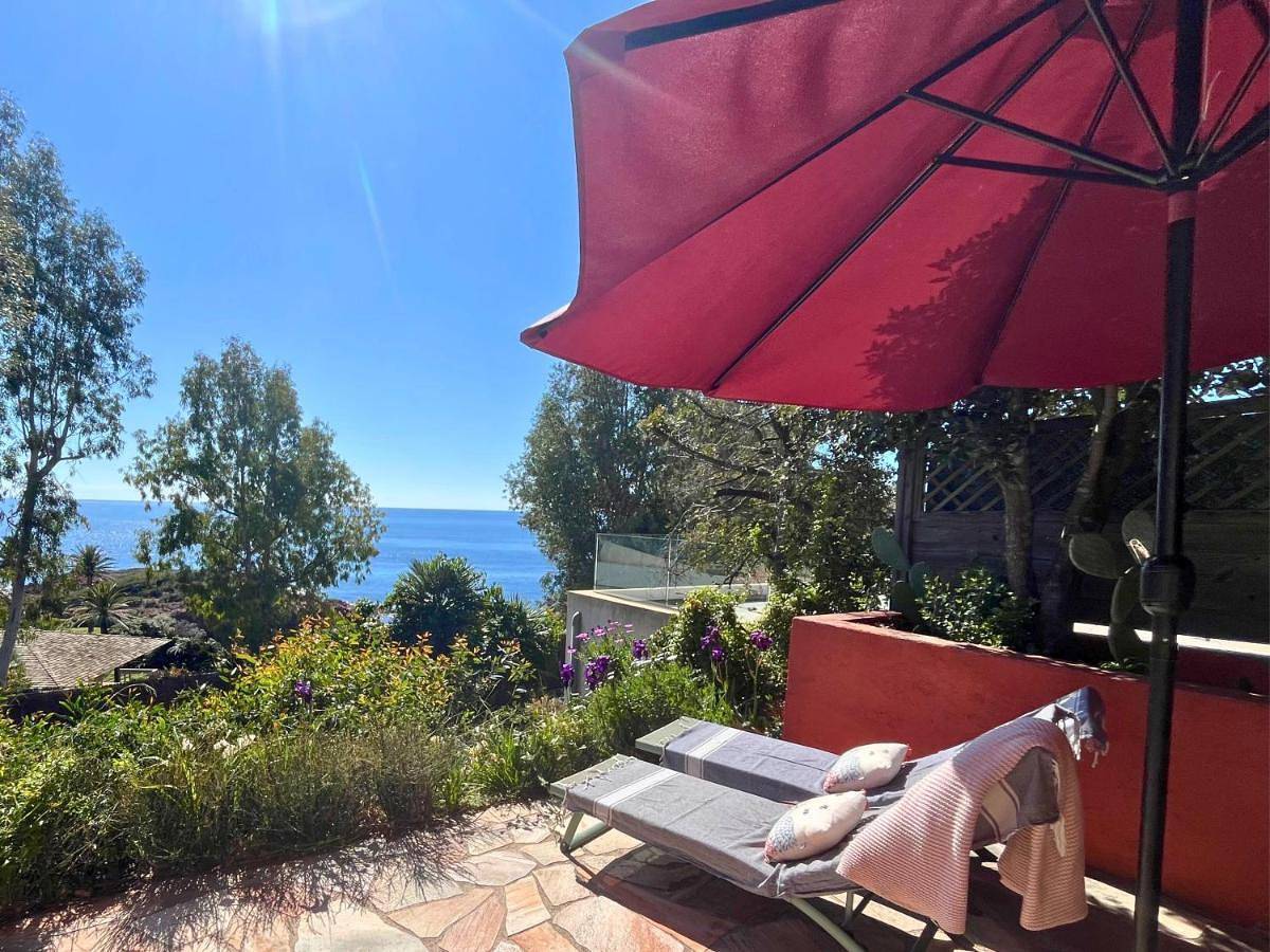Double Room with Sea View in Anthéor, Saint-Raphaël