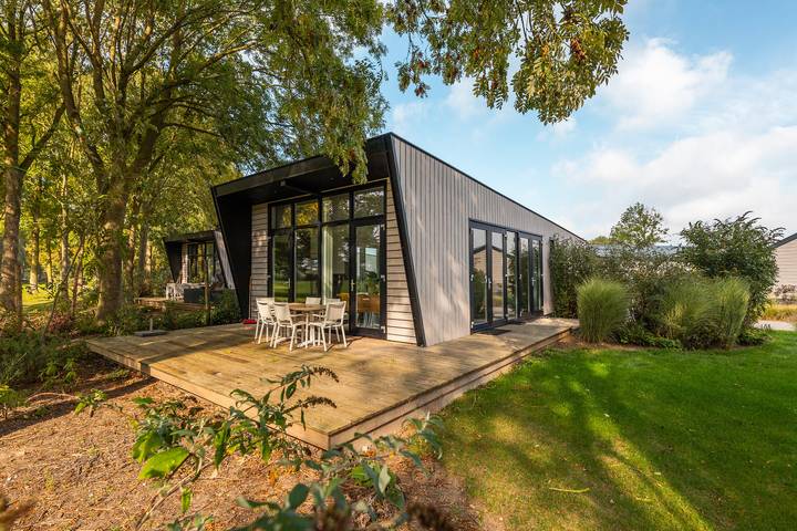 Vakantiehuis voor 6 personen, with Balkon/Terras and Terras as well as Tuin de Betuwe