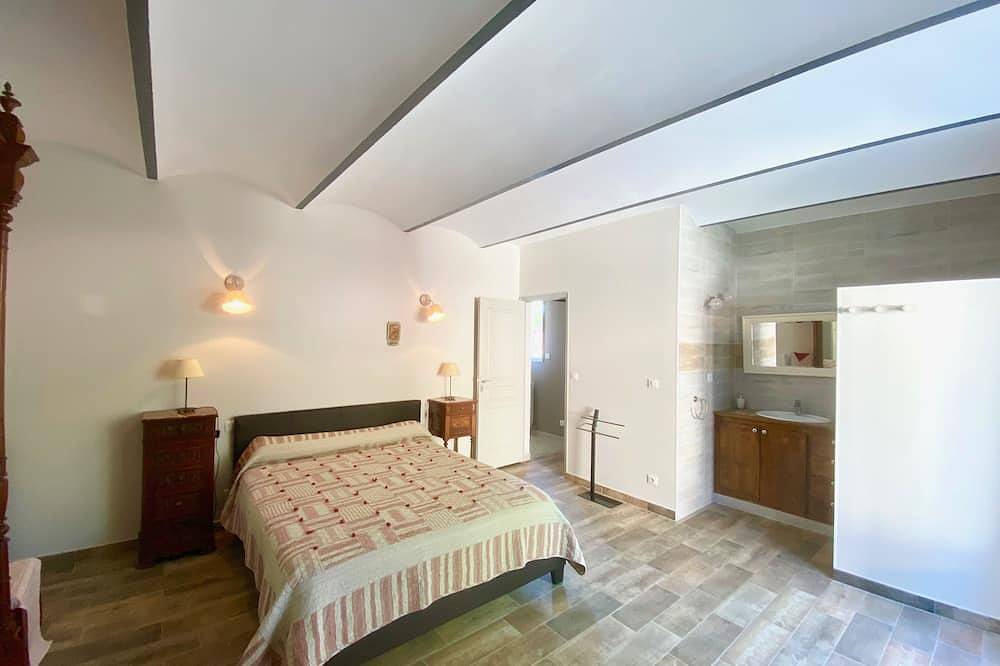 Ruhiges Haus mit privatem Pool und Nebengebäude Whirlpool für bis zu 10 Personen in Caux, Mittelmeerküste (Frankreich)