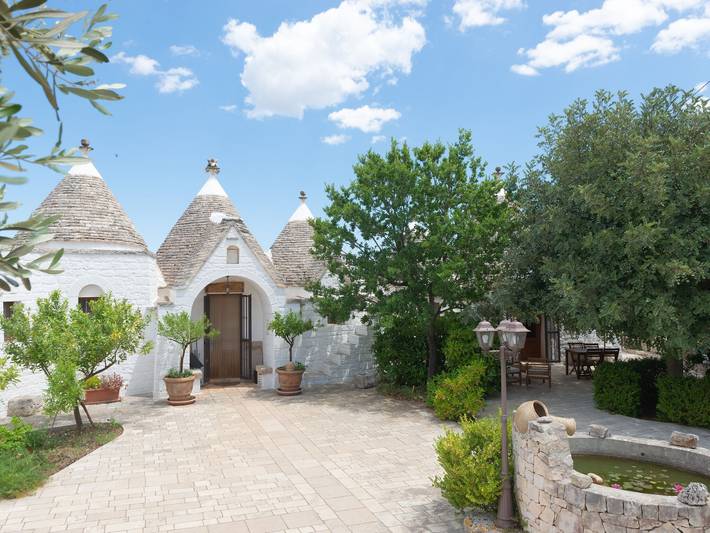 Appartamento intero, Trulli nella Valle d'Itria con piscina in Cisternino, Salento