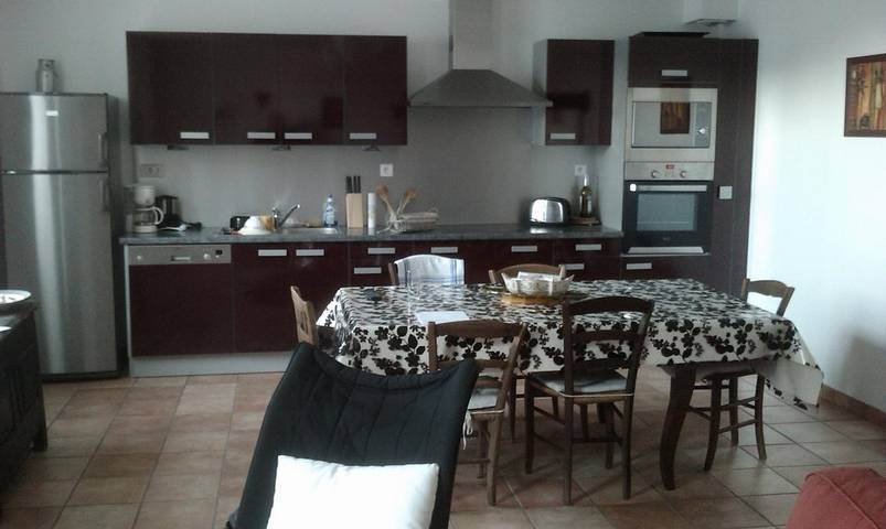 Gîte pour 6 personnes, avec terrasse à Saint-Léger-sous-Beuvray - 2