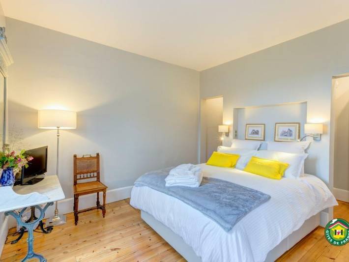 Appartement entier, Charmant appartement rénové à Chantilly avec Wifi et parking in Chantilly, Oise
