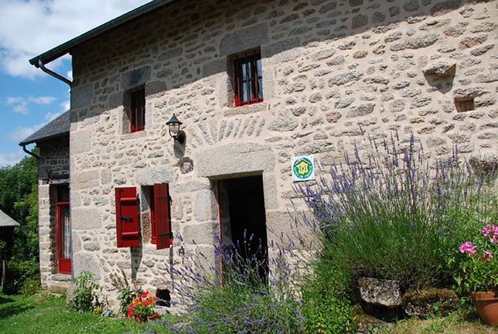 Gîte pour 15 personnes, avec Terrasse et Jardin