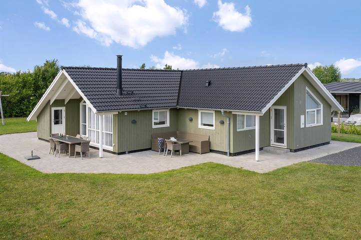 Ferienhaus für 8 Personen, mit Garten und Sauna sowie Whirlpool und Terrasse, mit Haustier in Sydals