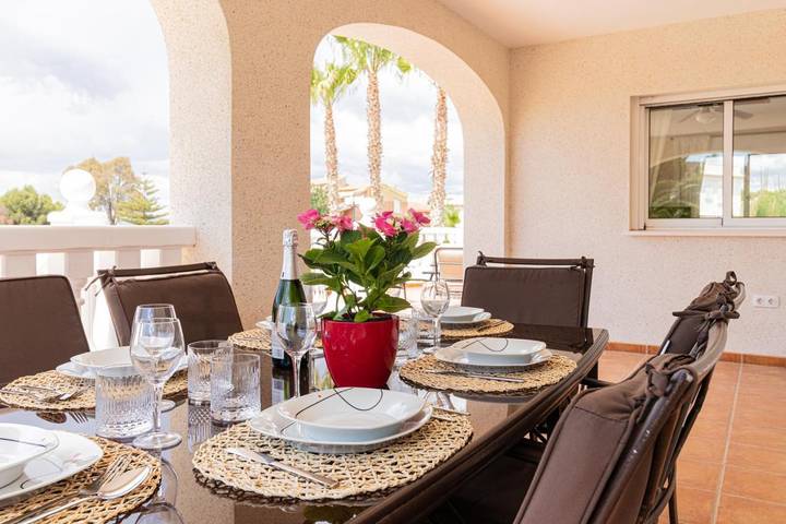 Casa rural para 6 personas, con vistas y piscina además de terraza y jardín, Se admiten mascotas en Busot - 4