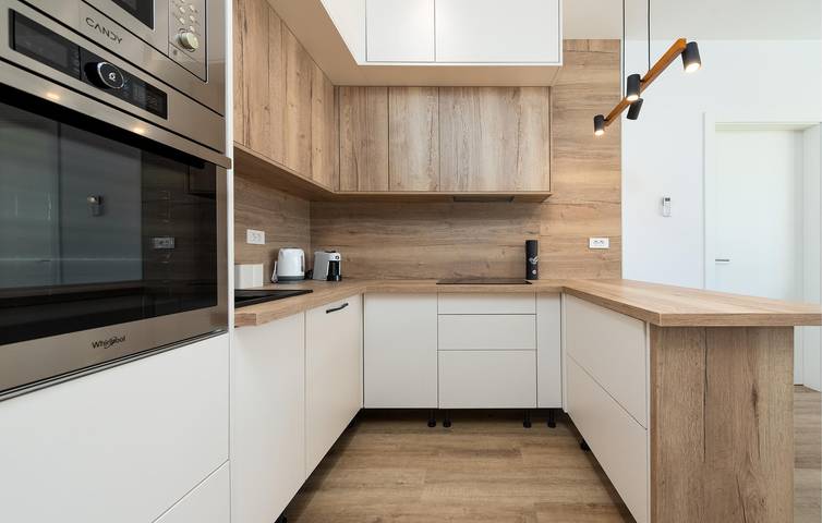 Appartement confortable de 2 chambres avec piscine, près de la plage et Wi-Fi in Nin, Région de Zadar