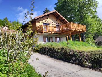 Gîte pour 6 personnes, avec terrasse à Les Hôpitaux-Neufs