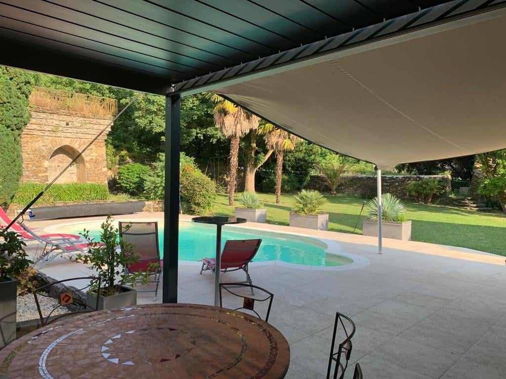 Character House with Pool and Jacuzzi in Pouancé, Région de Segré