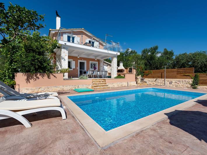 Villa per 6 persone, con terrazza e piscina nonché panorama a Zante