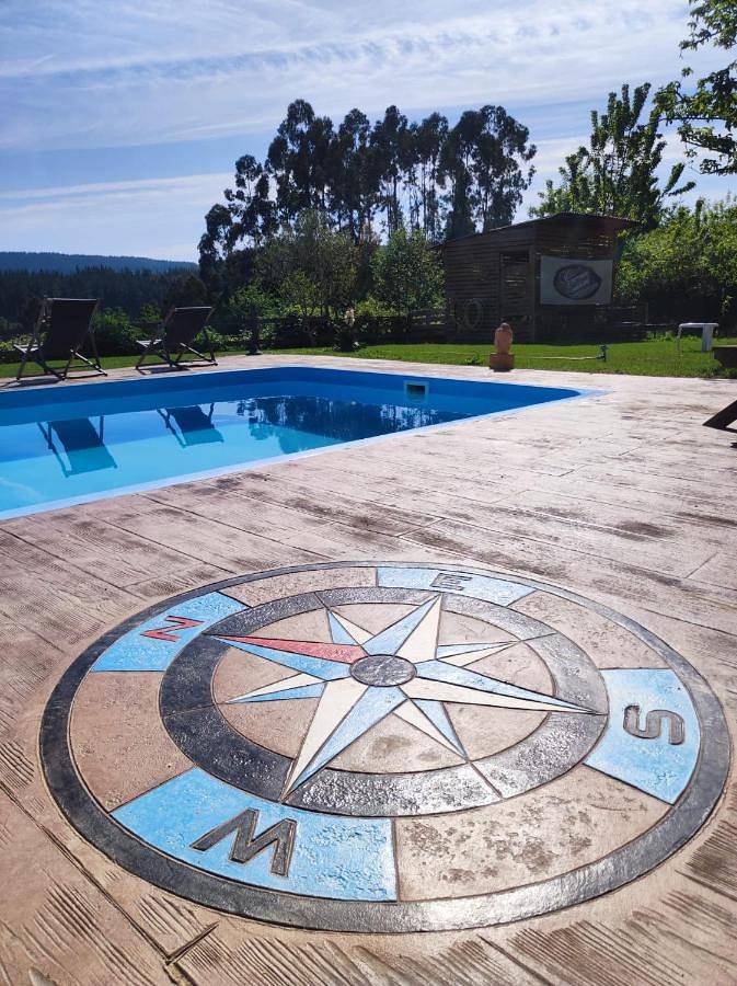 Casa rural para 2 personas, con piscina además de terraza y jardín en Terra de Lemos - 3