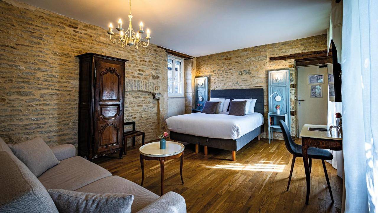 Logis Relais de la Source in Saint-Seine-l'Abbaye, Région de Dijon