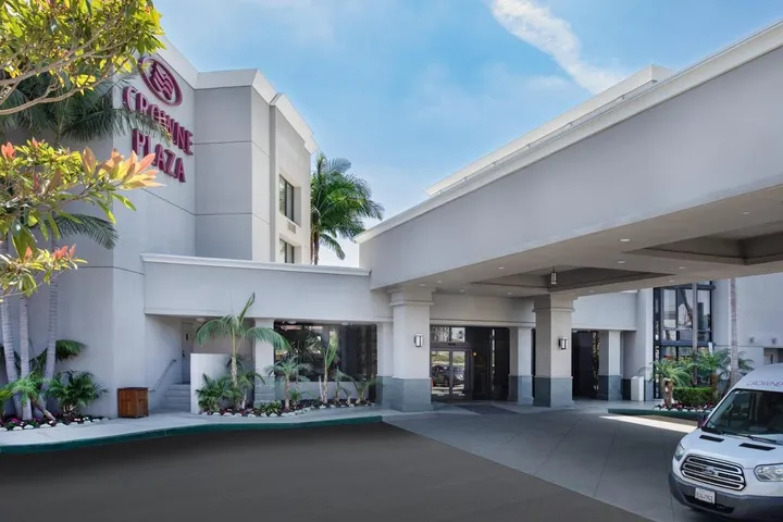 Hotel para 2 personas, con jacuzzi además de piscina y jardín - 1