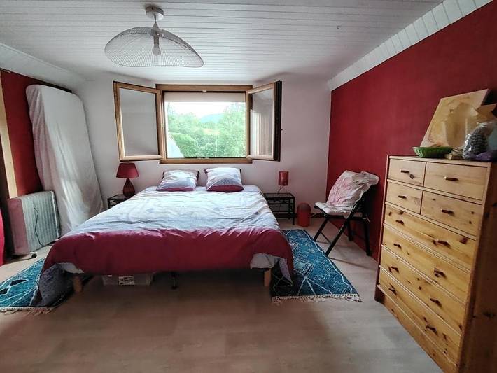 Gîte pour 2 personnes, avec jardin ainsi que terrasse et vue à Massiac - 2