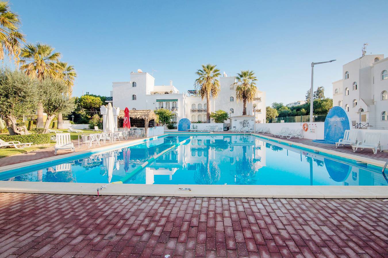 Entire apartment, Apartment 'Tavira Garden T1' with Shared Pool, Wi-Fi and Air Conditioning in Vale de Caranguejo, Tavira