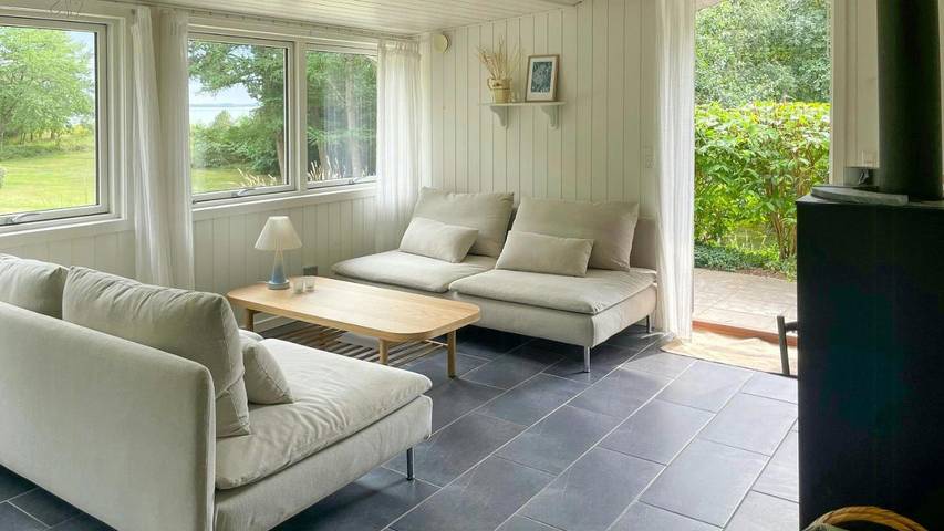 Ferieudlejning for 4 personer, med Terrasse og Have i Lumsås