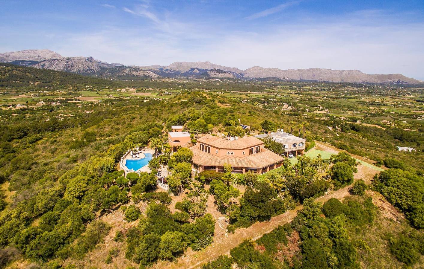 Apartment mit Meerblick, Terrasse, Pool und Grill in Alcúdia, Mallorca Norden