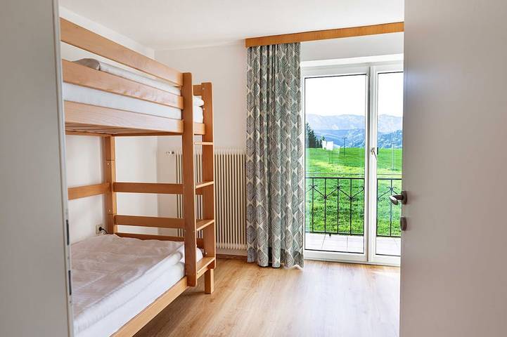 Ferienwohnung Nussbaum - Brandnerhof in Weyregg am Attersee, Bezirk Vöcklabruck