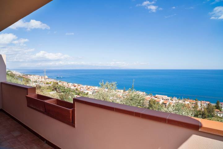 Casa vacanze "Vista Mare" con vista mare, terrazza privata e Wi-Fi in Sant'Alessio Siculo, Provincia di Messina