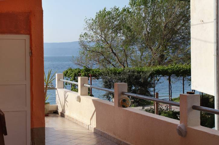 Apartament wakacyjny dla 3 osób, z balkon/ taras w Duće