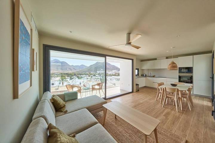 Casa para 6 personas, con piscina además de terraza y vistas en Cabo de Gata