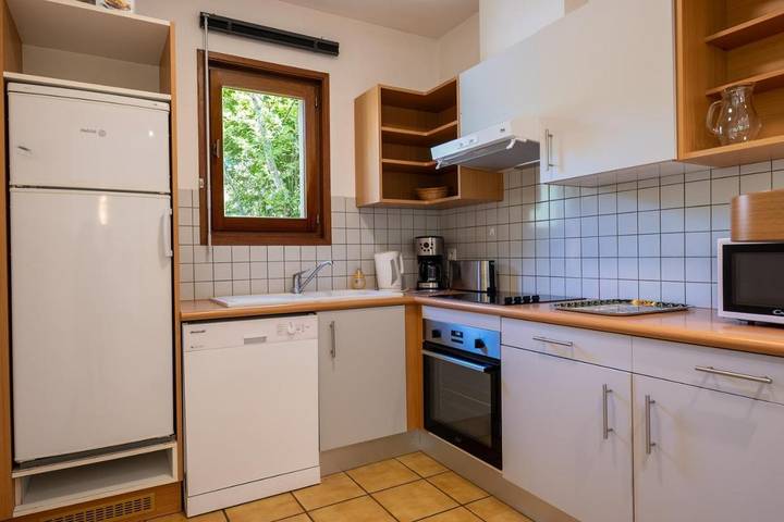 Location de vacances pour 6 personnes, avec piscine et terrasse à Les Vignes - 4