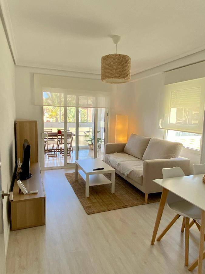 Apartamento para 5 personas, con Balcón y Terraza además de Jardín y Piscina en L'Albir
