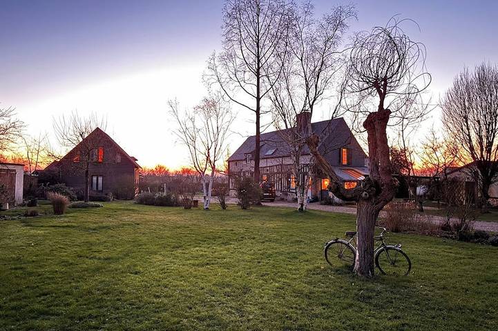 Location de vacances pour 15 personnes, avec jardin à La Forêt-du-Parc