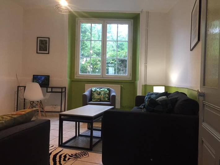 Location de vacances pour 10 personnes, avec jardin à Champniers-et-Reilhac