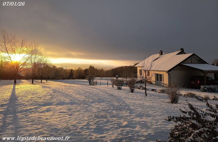 Gîte pour 5 personnes, avec terrasse et jardin, animaux acceptés