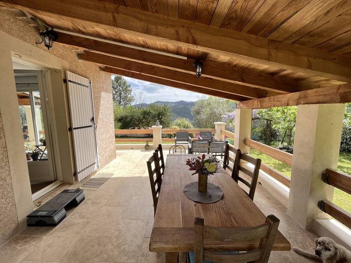 Villa pour 10 personnes, avec terrasse ainsi que jardin et piscine dans Massif central - 4