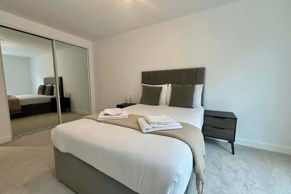 Entire apartment, 1 Bed Nr Ascot, Windsor & Bracknell Station in Bracknell, Berkshire