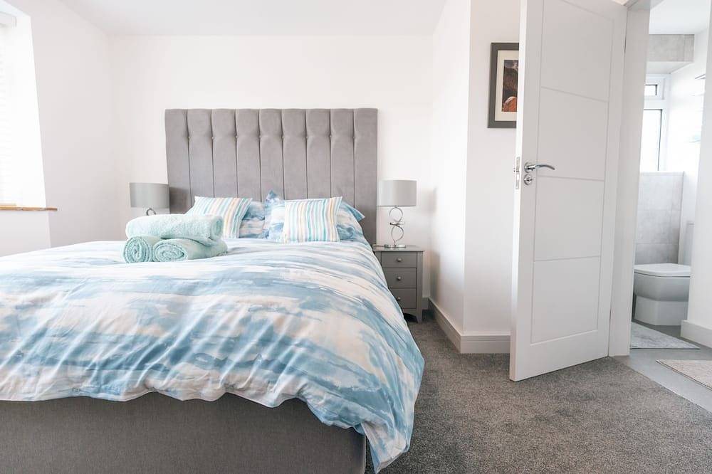 Ocean La Vie - recently renovated bungalow in Barton on Sea. in Barton on Sea, Hampshire