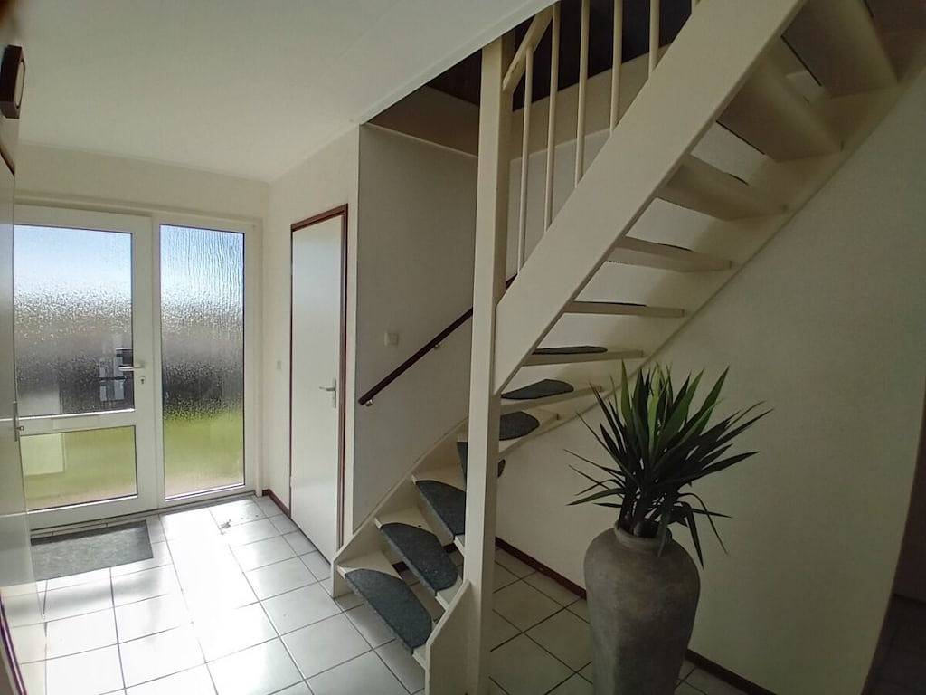 Ferienhaus in Heeg mit Schwimmbecken in Heeg, Ijsselmeer