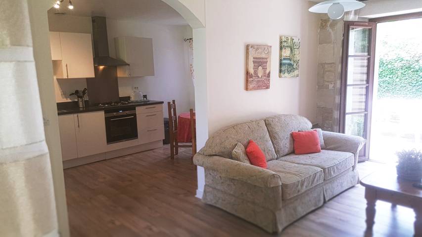 Gîte pour 4 personnes, avec piscine, adapté aux familles à Chef-Boutonne - 4