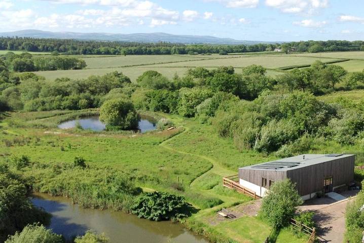 Cottage for 4 people, with Balcony and Terrace as well as Hot tub and Garden in Devon