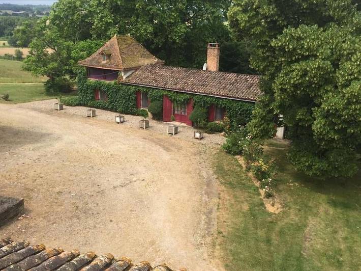 Location de vacances pour 10 personnes, avec Terrasse ainsi que Jardin et Vue à Gans