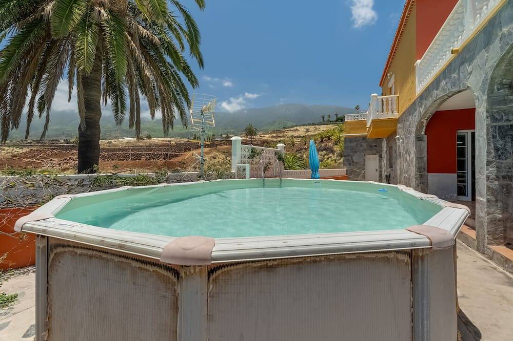 Holiday Home 'Casa Marire' with Sea View, Private Pool and Wi-Fi in Breña Alta, La Palma South
