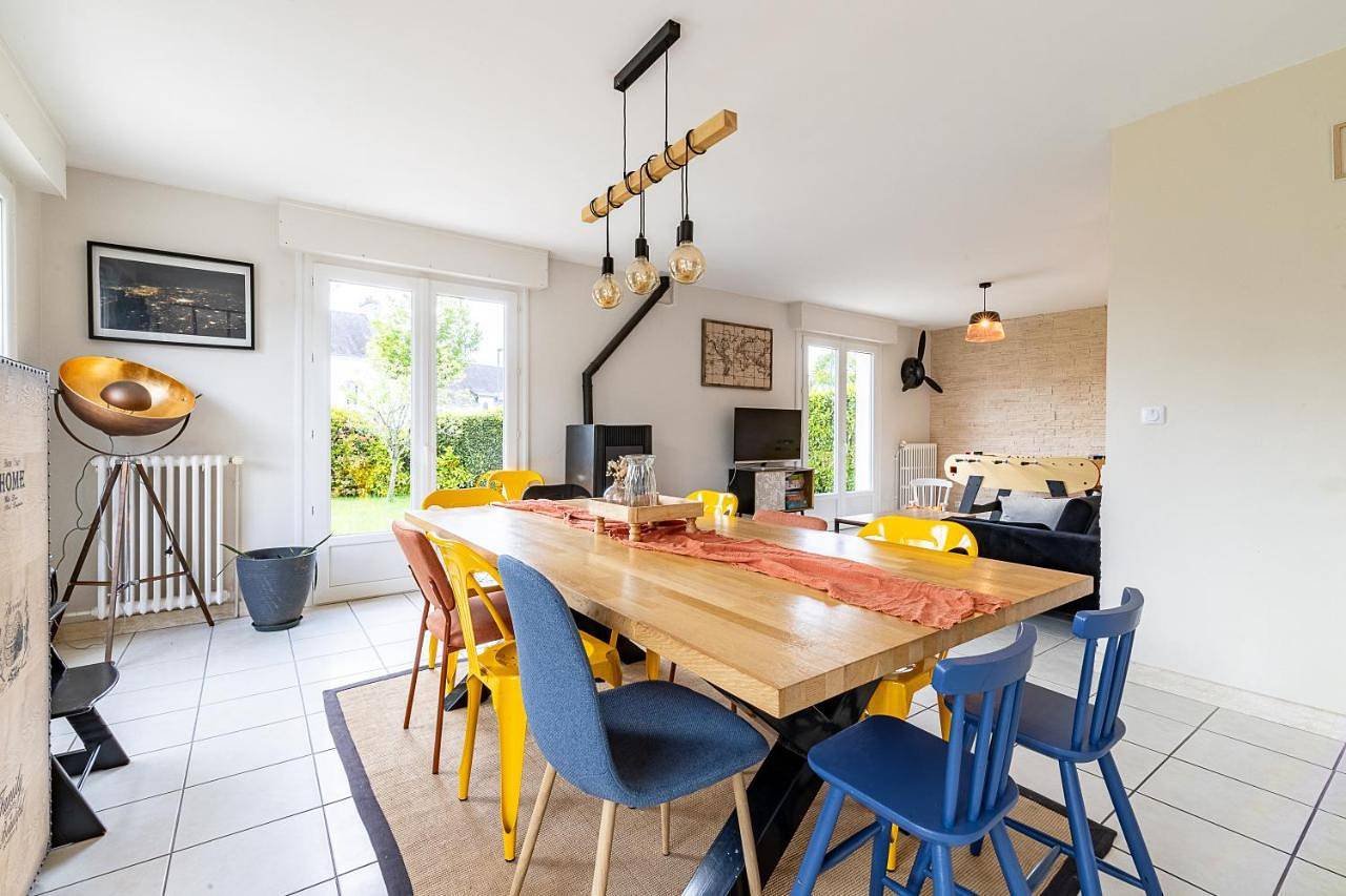 Appartement entier, Maison familiale - Spacieuse - Wifi - Parking in Sainte-Anne-d'Auray, Côte des Mégalithes