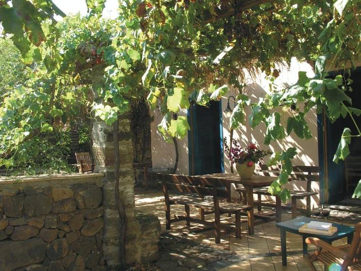 Gîte pour 4 personnes, avec vue ainsi que terrasse et jardin à Ustica - 2