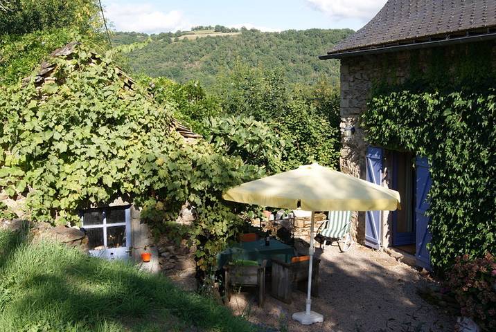 Gîte pour 6 personnes, avec Piscine à Saint-André-de-Najac