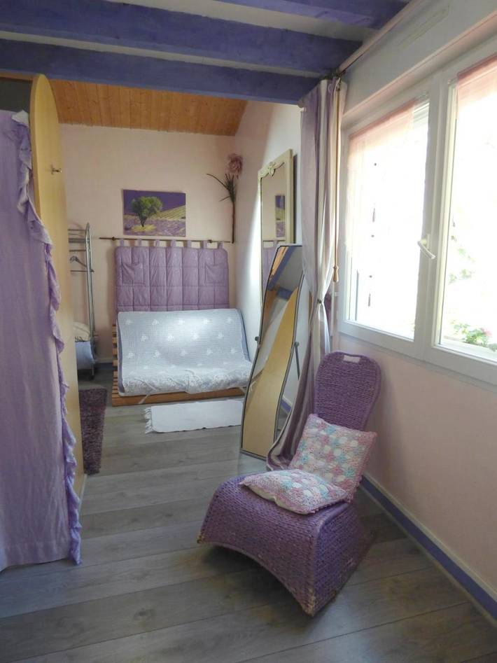 Location de vacances pour 6 personnes, avec piscine et jardin ainsi que vue et terrasse, animaux acceptés à Royères - 4