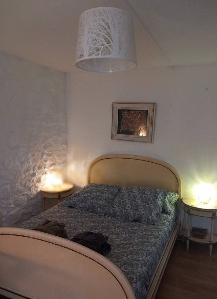 Chambre d’hôte pour 2 personnes, avec jacuzzi ainsi que jardin et piscine